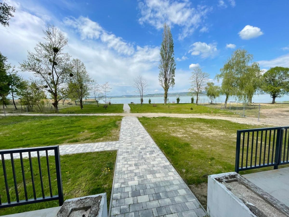 Gyoengybagoly Apartman Balatonberény Esterno foto